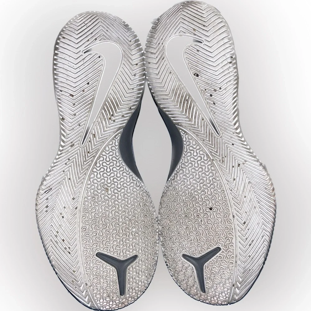 Nike Air Versatile - Picture 5 of 7